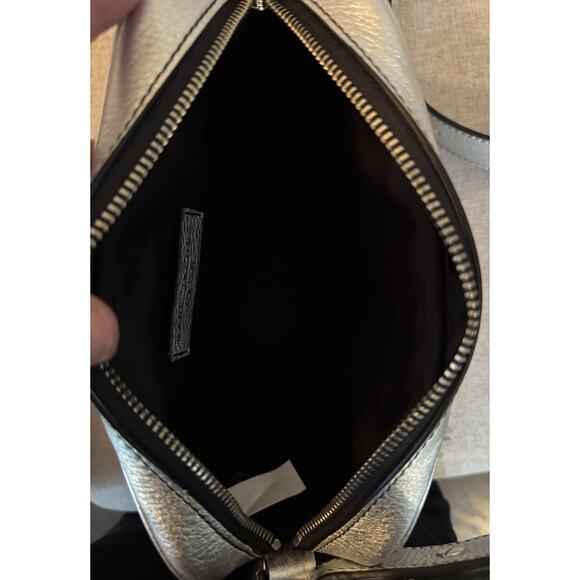 Marc Jacobs Zoom Tassel Silver Metallic Crossbody Bag. - Picture 6 of 8